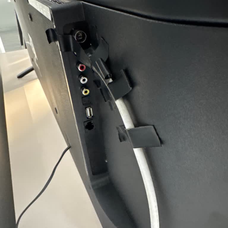 Montaj Sırasında Televizyonumun Anten Girişi Kırıldı, Çözüm Bekliyorum