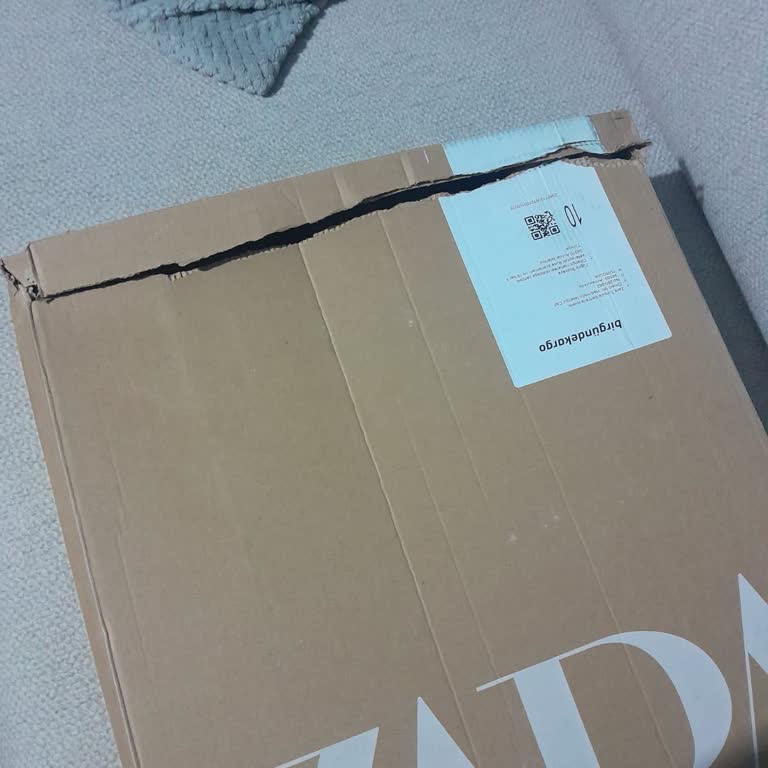 Kargo Paketi Yırtık Ve Eksik Ürünle Teslim Edildi, Müşteri Hizmetleri İlgisiz Kaldı