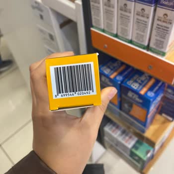 Eczane Cevahir Tarihi Geçmiş Ürün Satışı ve Saygısız Davranışla Karşılaştım