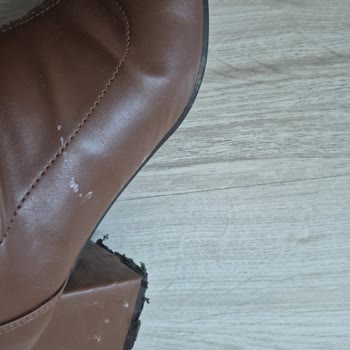 Kısa Sürede Deforme Olan Bot İçin Para İadesi Talebim Var