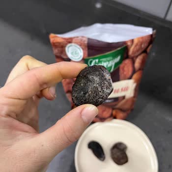 Aldığım Gün Kurusu Ürünü Küflü Ve Bozuk Çıktı, Mağduriyetimin Giderilmesini İstiyorum
