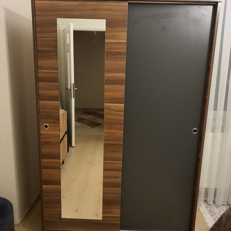 Sipariş Verdiğim Gardırop Yerine Farklı Model Gönderildi