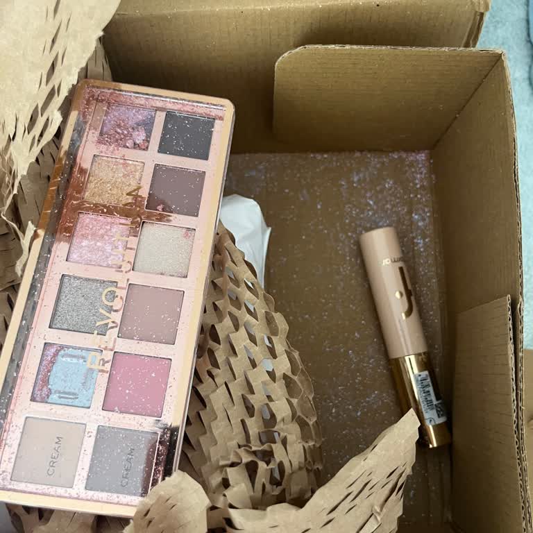 Hasarlı Far Paleti Ve Yetersiz Müşteri Hizmetleri Deneyimi