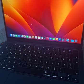 Sıfır Macbook Arızalı Çıktı, Tamir Edilip Geri Gönderildi, İade Reddedildi