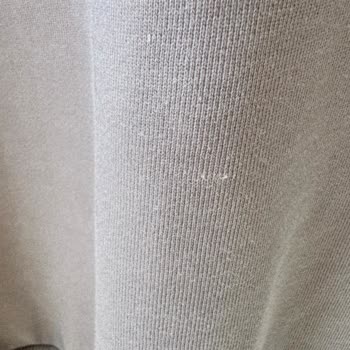 Aynı Model Sweatshirtlerde Tekrarlayan Üretim Hataları Ve Çözüm Beklentisi