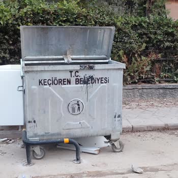 Konteyner Yerleşimi Nedeniyle Geçiş Ve Hijyen Sorunu Yaşıyoruz