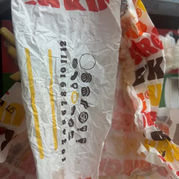 Burger King Şubesinde Kaba Davranış Ve Müdürün Azarlayıcı Tavrı