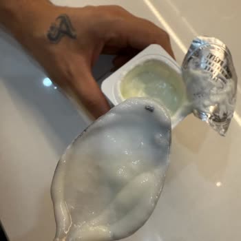 Aktivia Yoğurt İçinden Metal Parça Çıktı