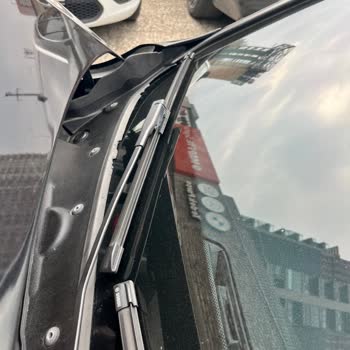 BMW F30 Ön Cam Fitili Kronik Sorunu Ve Yüksek Değişim Ücreti