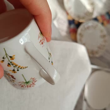 Kahve Fincanı Setinde Defo Ve Müşteri Hizmetlerinden Yanıt Alamadım