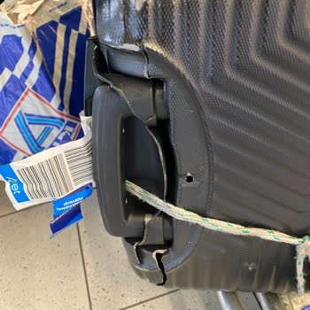 Ajet Uçuşunda Bavulum Kırıldı Online Başvuru Süreci Belirsizliği Yaşıyorum