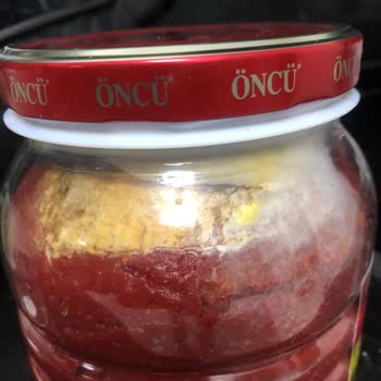 Küflü Salça Ve Kapağı Kapanmayan Kavanoz İçin Mağduriyet