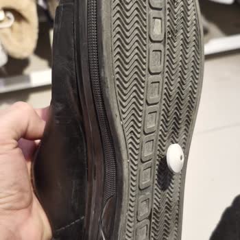 Mağazada Güvenlik İhmali Nedeniyle Ayakkabımız Zarar Gördü