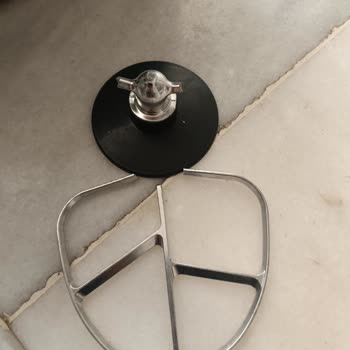 Yeni Aldığım Hamur Yoğurma Makinesinin Aparatı Kısa Sürede Kırıldı