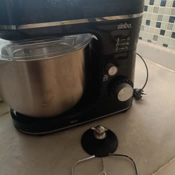 Yeni Aldığım Hamur Yoğurma Makinesinin Aparatı Kısa Sürede Kırıldı