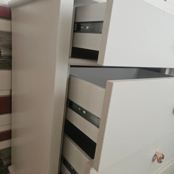 Teslim Edilen Mobilyaların Defolu Çıkması Ve Çözüm Sunulmaması Mağduriyet Yaşattı