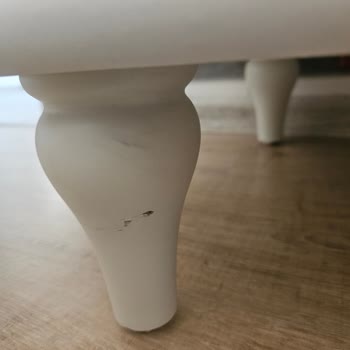 Teslim Edilen Mobilyaların Defolu Çıkması Ve Çözüm Sunulmaması Mağduriyet Yaşattı