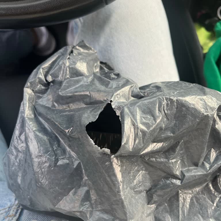 Kargo Yanlış Şubeye Yönlendirildi, Sorun Tekrar Ediyor Ve Müşteri Hizmetlerinden Dönüş Alınamıyor