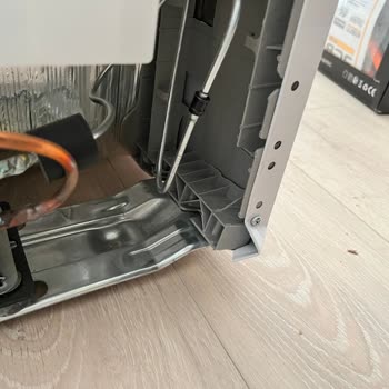 Sıfır Buzdolabının Arka Kısmı Ezik Çıktı Garanti Kapsamı Dışında Bırakıldı