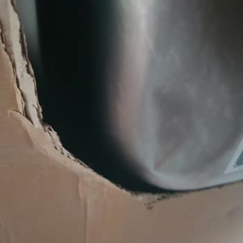 Parçalanmış Koliye Sorumluluk Alınmıyor!