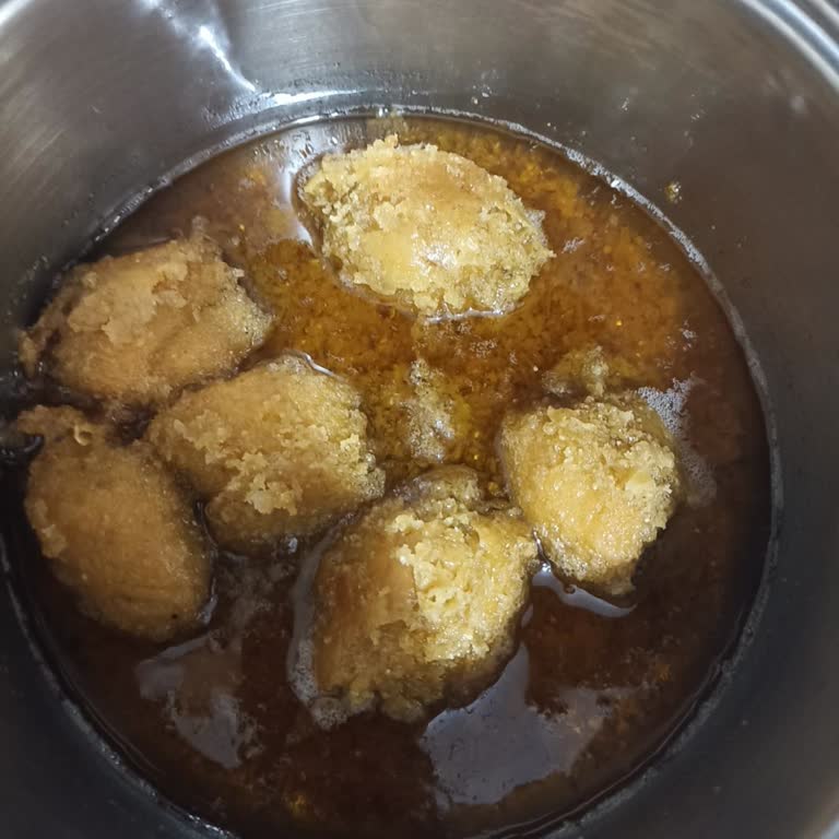 Pişirme Talimatına Uygun Hazırlanan Dondurulmuş İçli Köfte Dağıldı, Para İadesi Talebi