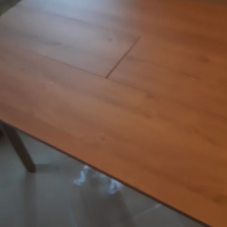 Rabi Mobilya Kırık ve Kullanılamaz Masa, İlgisiz Satıcı Mağduriyeti