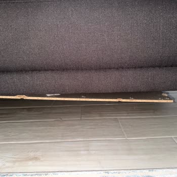 Enza Home Koltuklarda Kalıcı Lekeler Ve Çökme Sorununa Çözüm Bulunmuyor