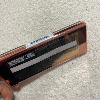 Aldığım Far Paleti Kullanılmış Ve Hasarlı Çıktı