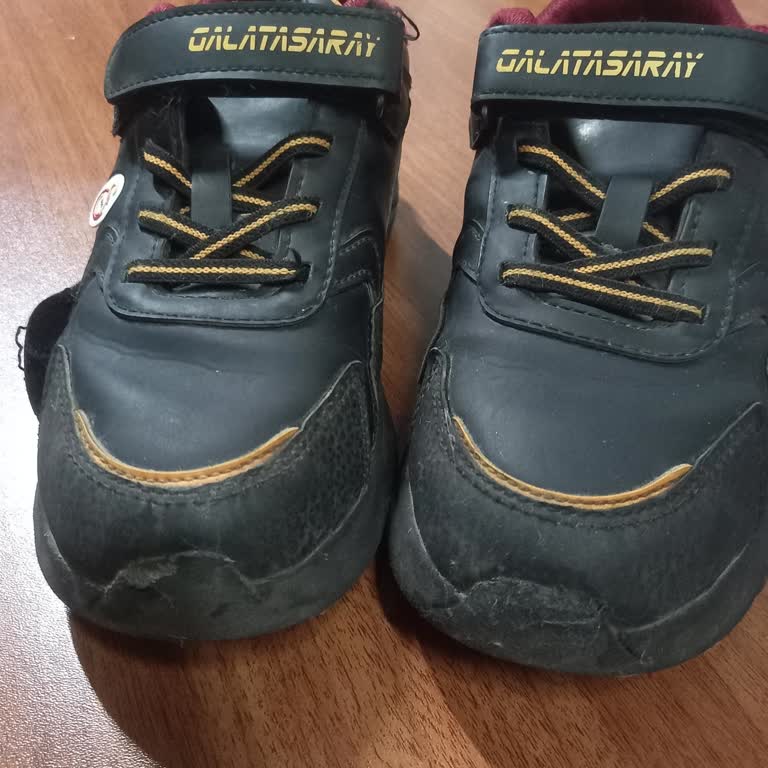 Kısa Sürede Yıpranan Çocuk Ayakkabısına Red Cevabı Ve Mağduriyet