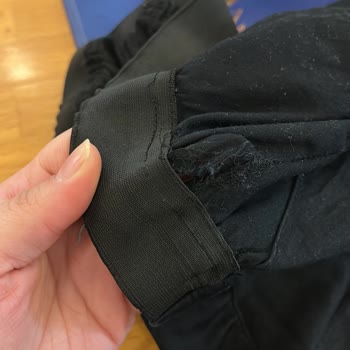 Kısa Sürede Yıpranan Pantolona Ve Olumsuz Mağaza Deneyimine Çözüm Bekliyorum