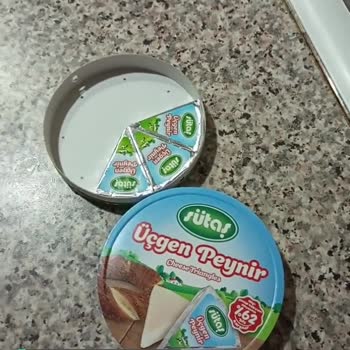 Sütaş Üçgen Peynir Hayvansal Gıda Kokuyor!