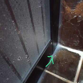 Duşakabinde Sürekli Su Sızıntısı Ve Fatura Sorunu Çözülmüyor