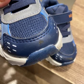 Çocuğumun Ayakkabısı Kısa Sürede Soyuldu, Mağaza Çözüm Sunmadı