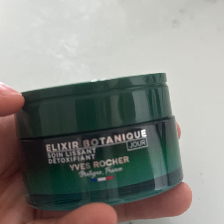 Yüz Kremi Ve Serum Cildimde Sorunlara Yol Açtı