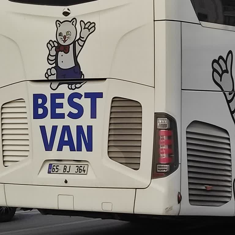 Best Van Otobüsünde Kaba Muavin Ve Otogara Girmeme Sorunu Yaşadım