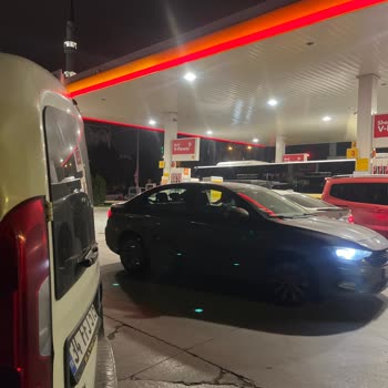 Shell İstasyonunda Hava Cihazı Arızası Lastik Zararına Yol Açtı