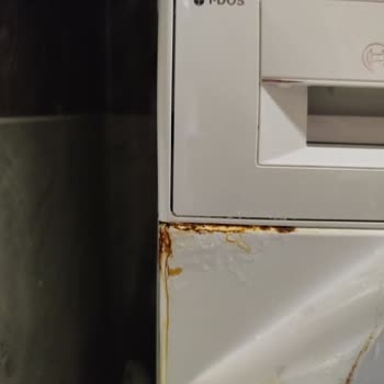 Bosch Seri 6 İ-dos Çamaşır Makinesinde Deterjan Gözünde Sürekli Paslanma Ve Garanti Sonrası Destek Sorunu