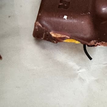 Çikolatanın İçinden Yabancı Cisim Çıktı, Ülker’den Yanıt Bekliyorum