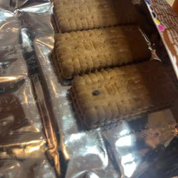 Ülker İkram Bisküvi İçinden Taş Çıkması Nedeniyle Sağlık Riski Ve Güven Kaybı