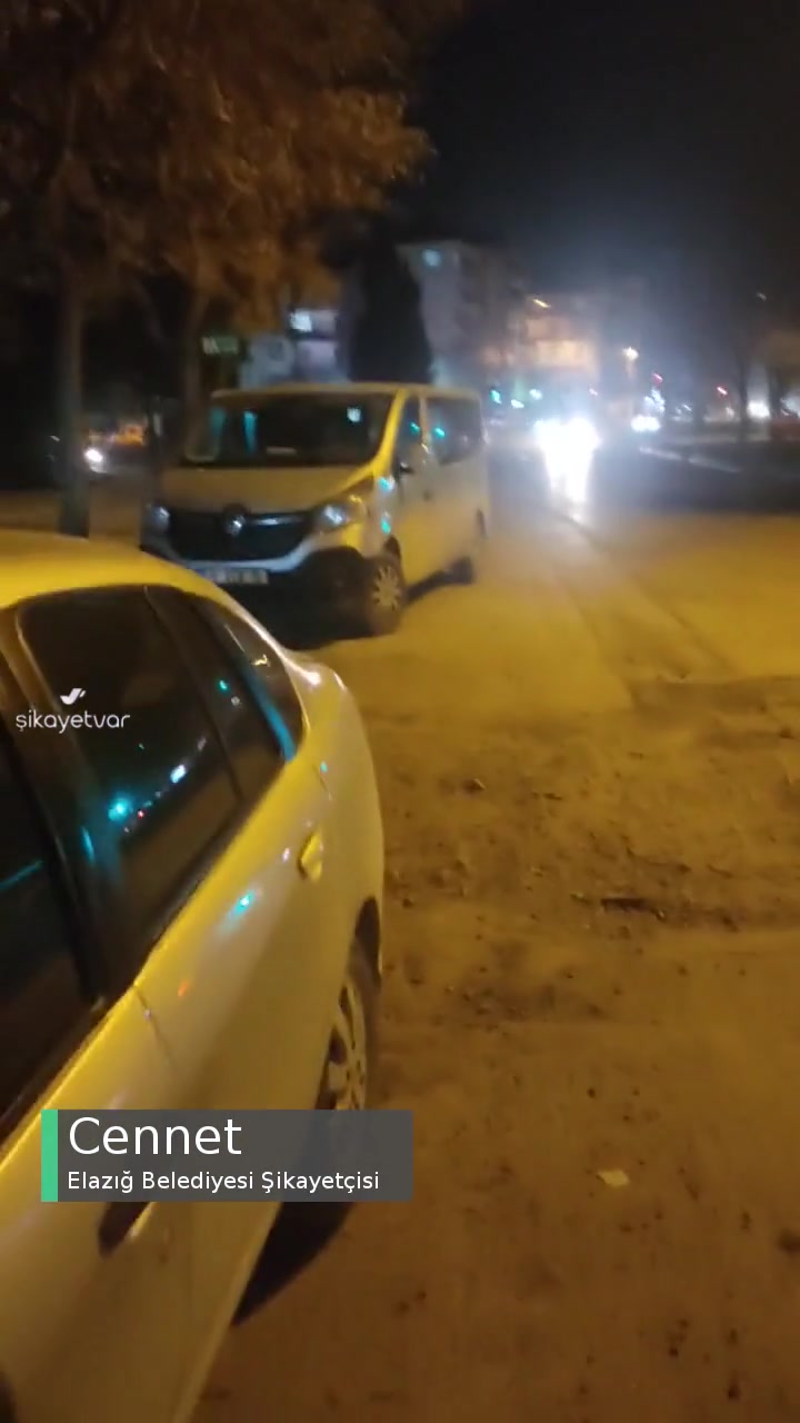 Elazığ Belediyesi Ana Cadde Üzerinde Büyük Bir Çukur videonun kapak resmi