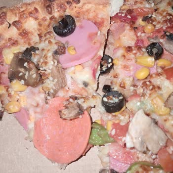 Çiğ Teslim Edilen Pizza Nedeniyle Ücret İadesi Talebi