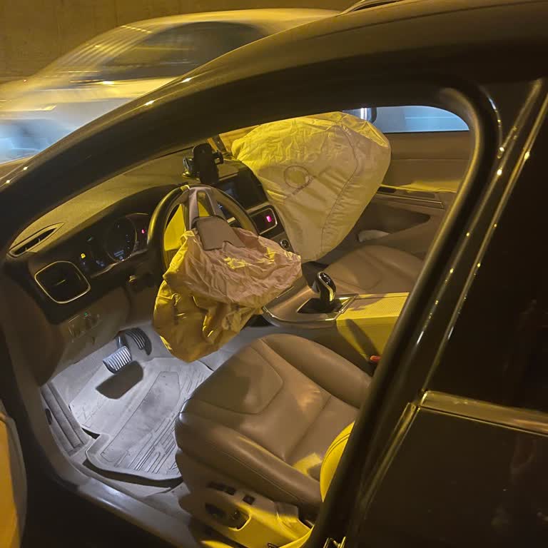 Volvo S60 Kazasında Airbag Açılmasına Rağmen Araç Perte Ayrılmadı, Mağduriyetim Giderilmiyor