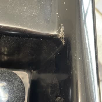 Parsspa'dan Gelen Kafa Masajı Sedyesi Çizikler ve Lekeler İçindeydi