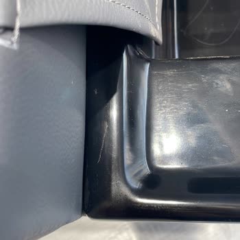 Parsspa'dan Gelen Kafa Masajı Sedyesi Çizikler ve Lekeler İçindeydi