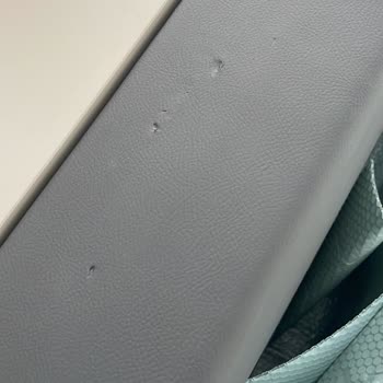 Parsspa'dan Gelen Kafa Masajı Sedyesi Çizikler ve Lekeler İçindeydi