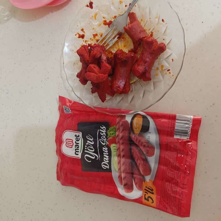 Bozuk Sosis Nedeniyle Çocuğumun Sağlığı Tehlikeye Girdi, Önlem Alınmasını İstiyorum