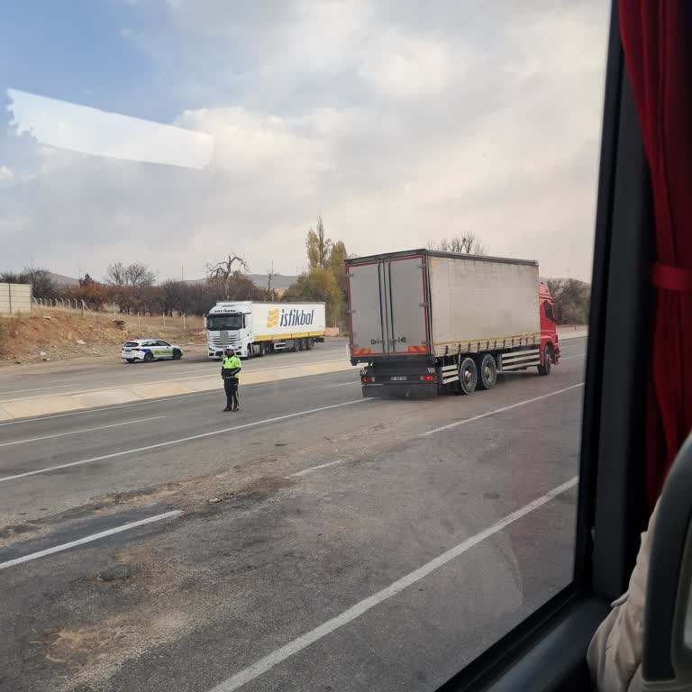 Otobüs Yolculuğunda Saatlerce Süren Gecikme Ve İlgisizlik