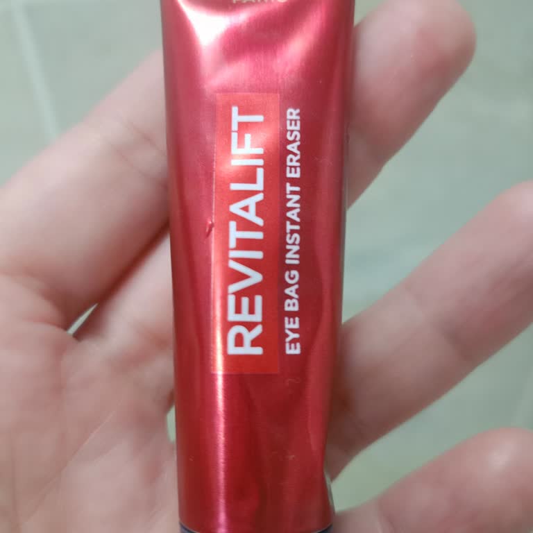 Loreal Revitalift Göz Altı Kremi Beklentileri Karşılamadı: Yanma Ve Yapışkanlık Sorunu