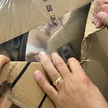 Kırık Ürünler Ve Sorunlu Teslimat Nedeniyle Mağduriyet Yaşadım