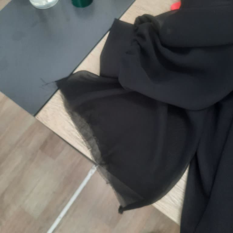 Parla Stores Kusurlu Abiye Takım Ve İletişimsiz Firma Mağduriyeti